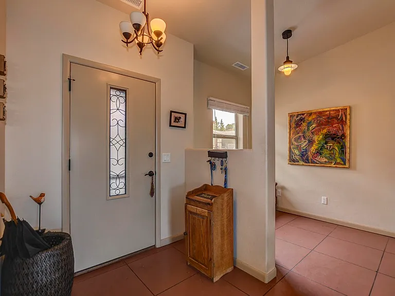 210 Jacob Ln — Photo 11