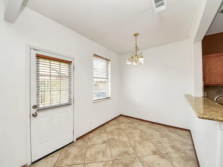 20218 Bronze Bluff Dr — Photo 9