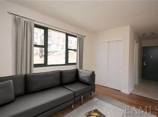 200 Beacon Hill Dr APT 1L, Dobbs Ferry, NY 10522