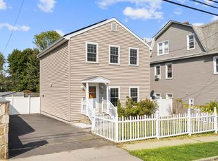 322 Greenfield St, Fairfield, CT 06825