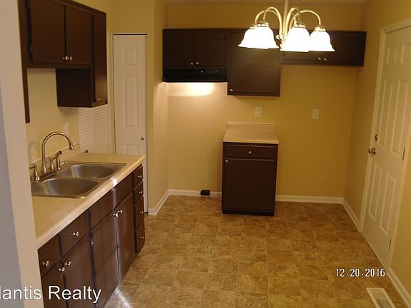 5th image of 10337 E Maumee Dr
