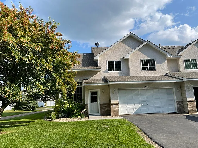 17346 Lilac Ln SE — Photo 1