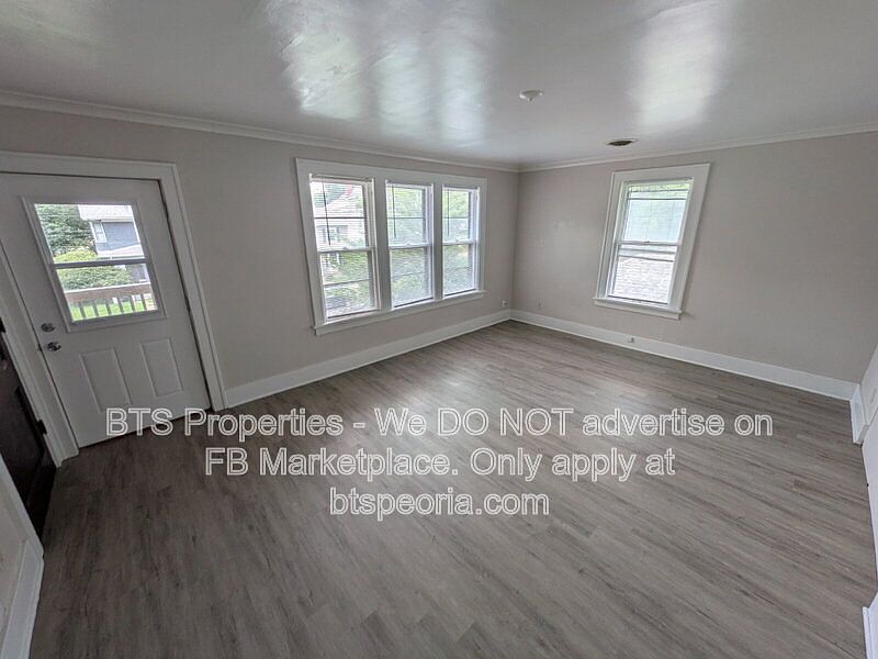 1st image of 1532 W Barker Ave
