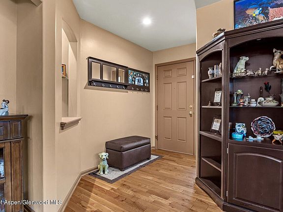 5th image of 635 Lariat Loop