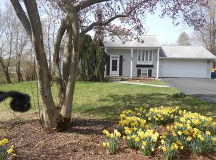 5 Highfields Rd, Clinton, NJ 08809