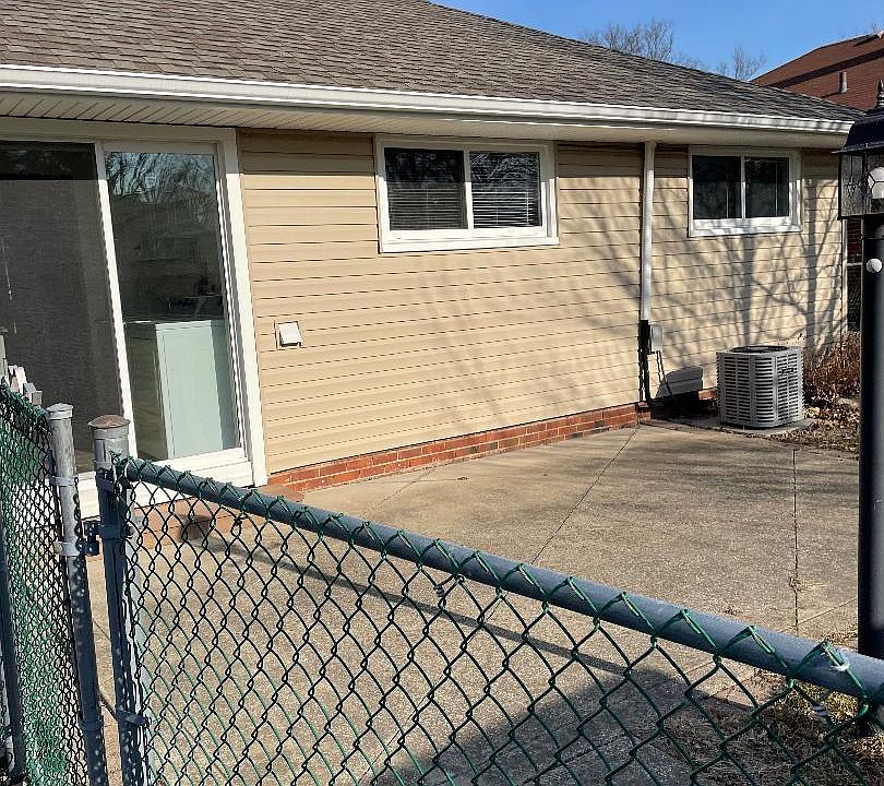 2nd image of 32122 Willowick Dr
