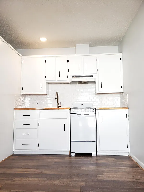 Studio, 1.0 bath, 345 sqft, $675 — Photo 4