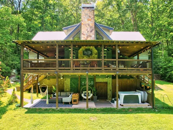 50 Trails End Ct, Ellijay, GA 30536