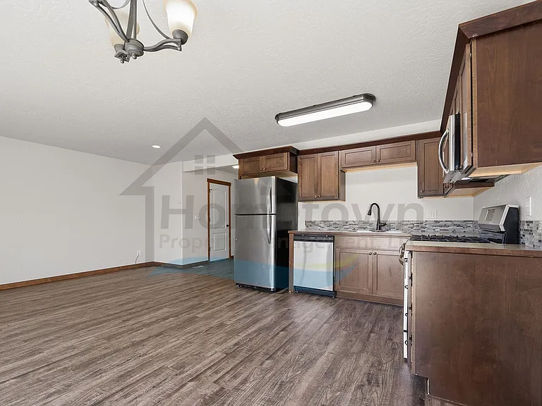 1622 E 3rd Ave — Photo 7