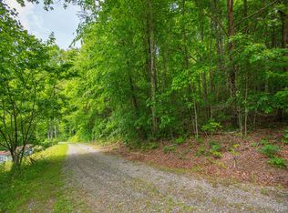 95 Herford Dr, Tuckasegee, NC 28783
