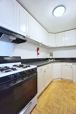 Sold by Remax Edge | media 8