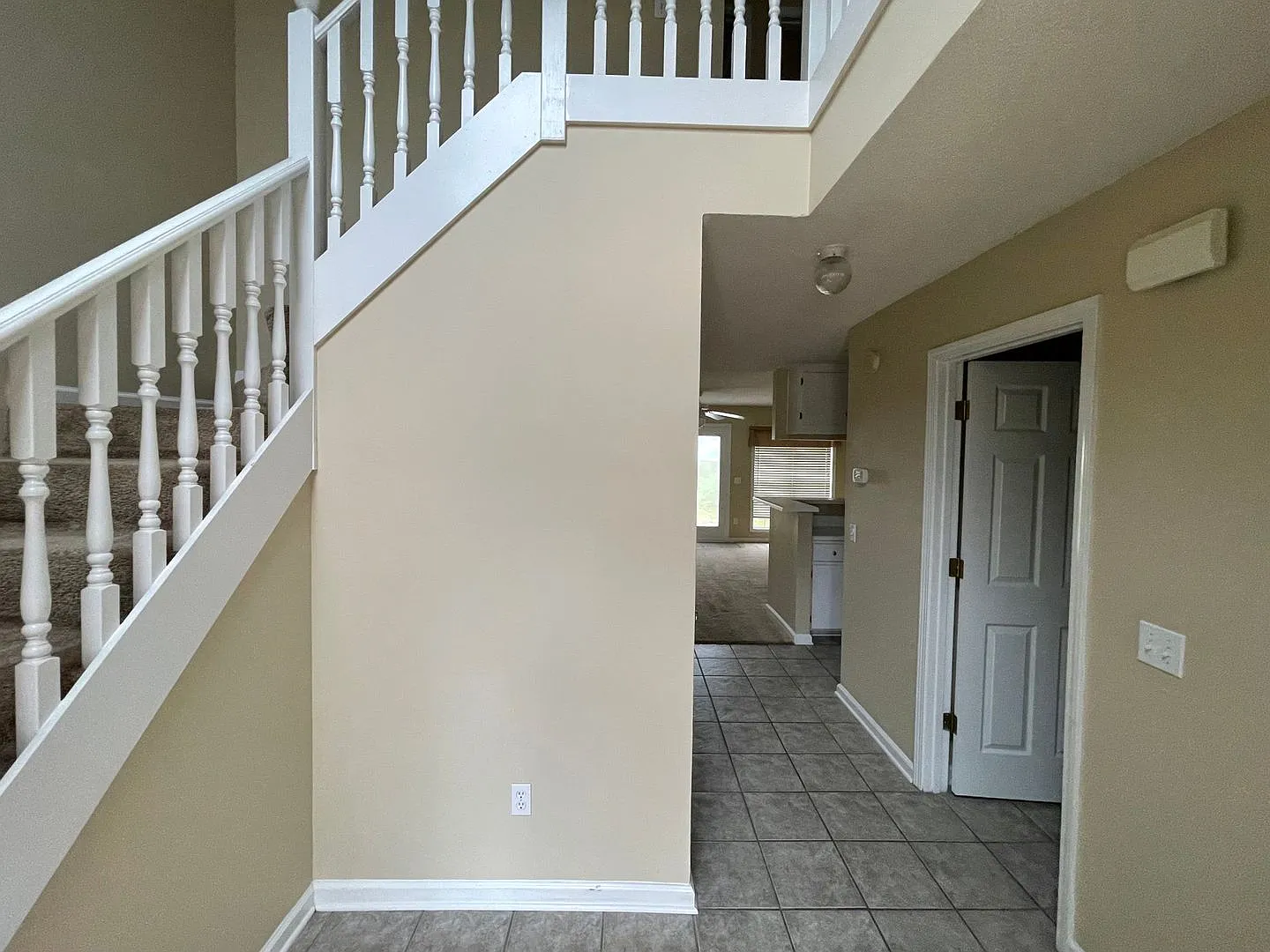 Dunwoody Subdivision - End Unit! — Photo 2