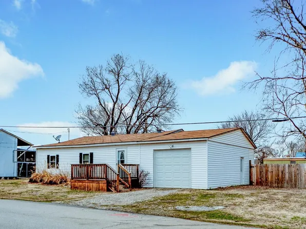 206 5th St, South Coffeyville, OK 74072