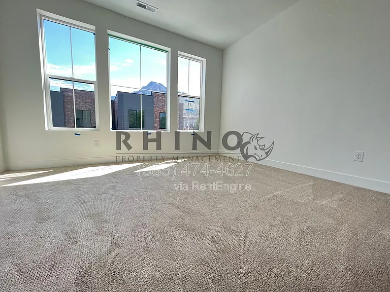 4634 S Locust Hills Ct — Photo 8