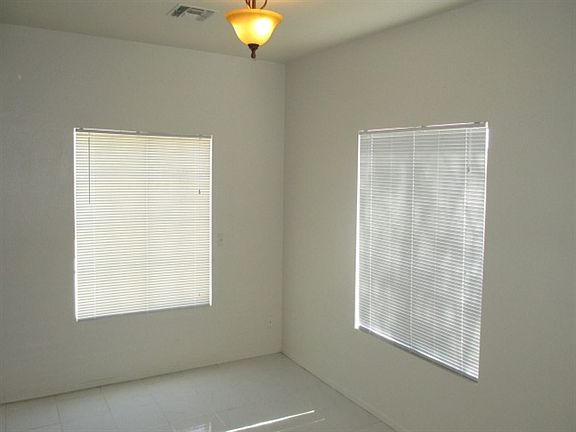 5th image of 16226 W Buchanan St