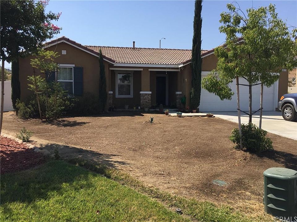 2nd image of 3011 Poppy Ct