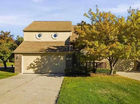 2251 Crystal Dr, Rochester, MI 48309