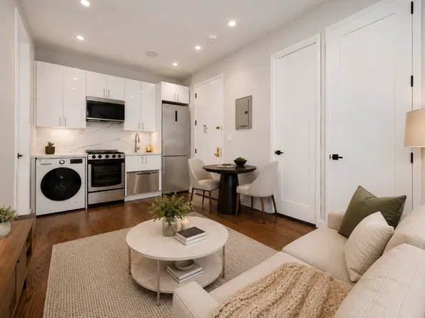 216 Thompson St #2B, New York, NY 10012