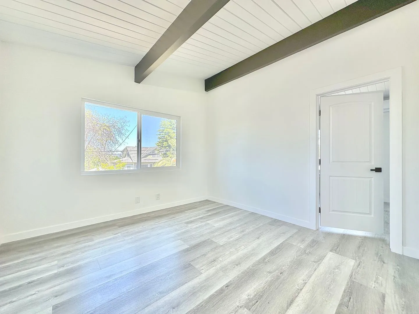 820 Coronado Terrace — Photo 2