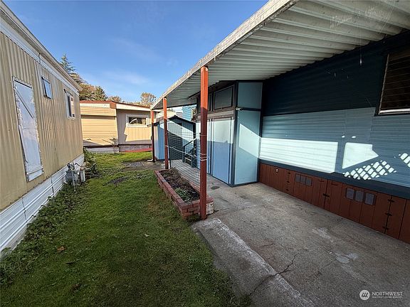 2nd image of 10515 Woodinville Drive #23