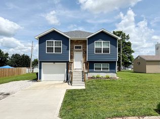 105 Westhaven Rd, El Dorado Springs, MO 64744