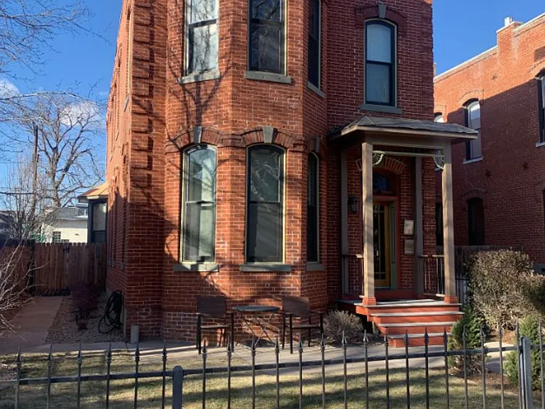 2531 Curtis St #2 — Photo 2