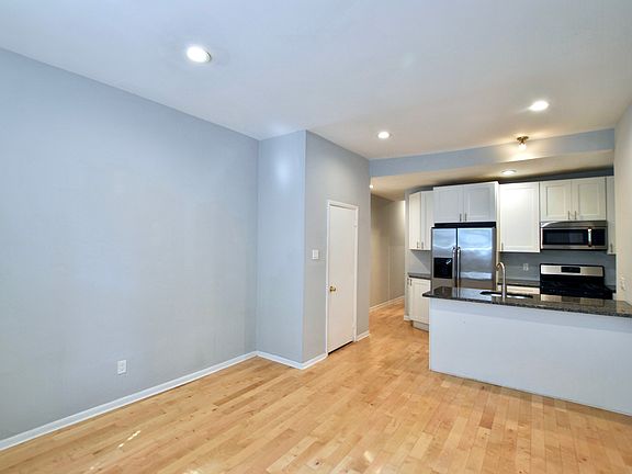 2nd image of 971 N Lawrence St Unit A