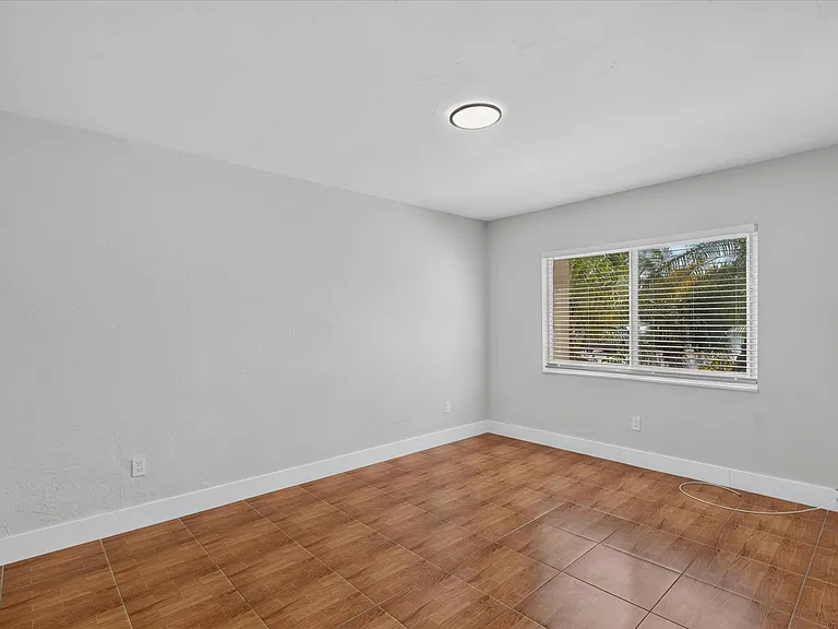 14013 SW 90th Ave #D107 — Photo 14