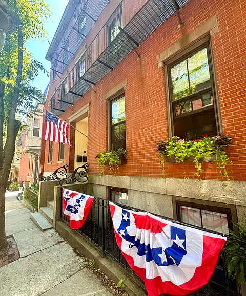 42 Chestnut St — Photo 13