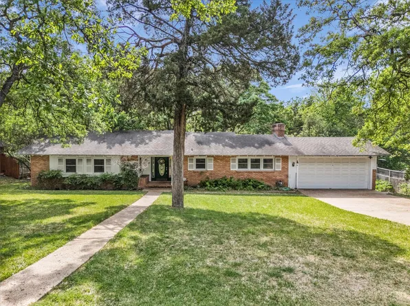 400 Broughton Dr, Woodway, TX 76712