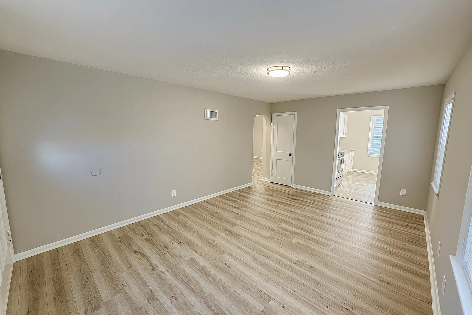 4221 N St — Photo 3