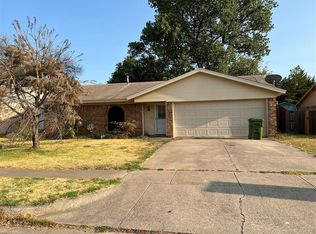 6004 Hillcrest Dr, Fort Worth, TX 76148