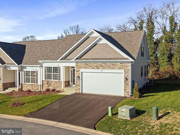 2nd image of 12928 Hawkins Cir
