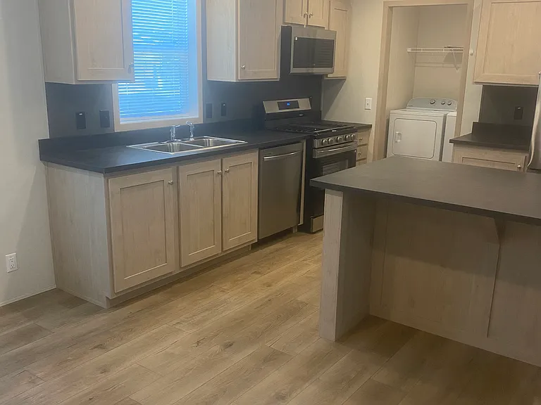 Willowbrook Place — Photo 32