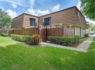 118 1st Ln, Greenacres, FL 33463