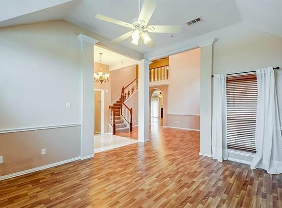 4th image of 2064 Heather Glen Dr