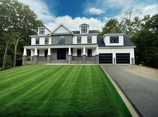 12 Beechwood Dr, Cranston, RI 02921