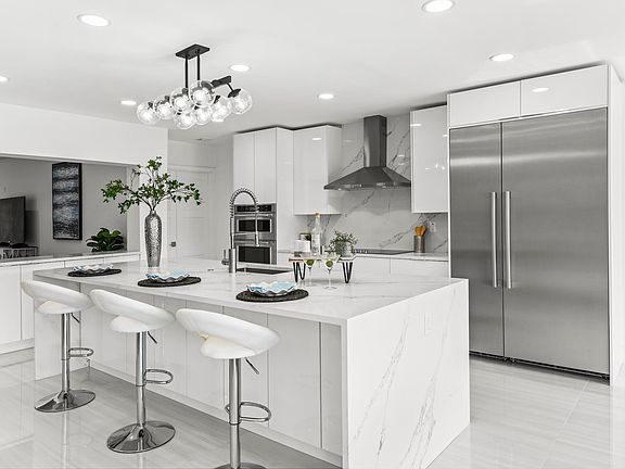 5th image of 680 NE Harbour Drive