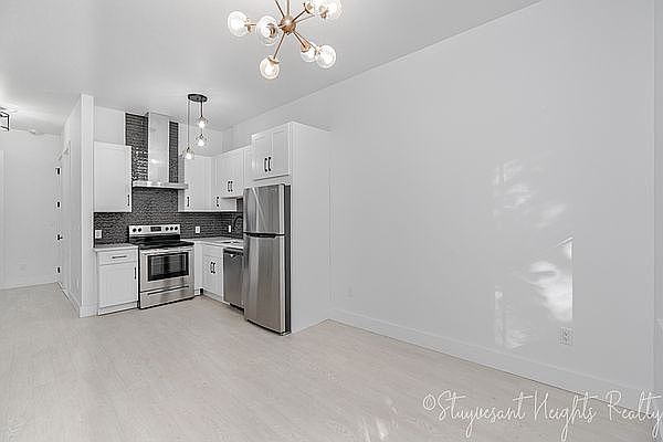 1st image of 346 Greene Ave #1