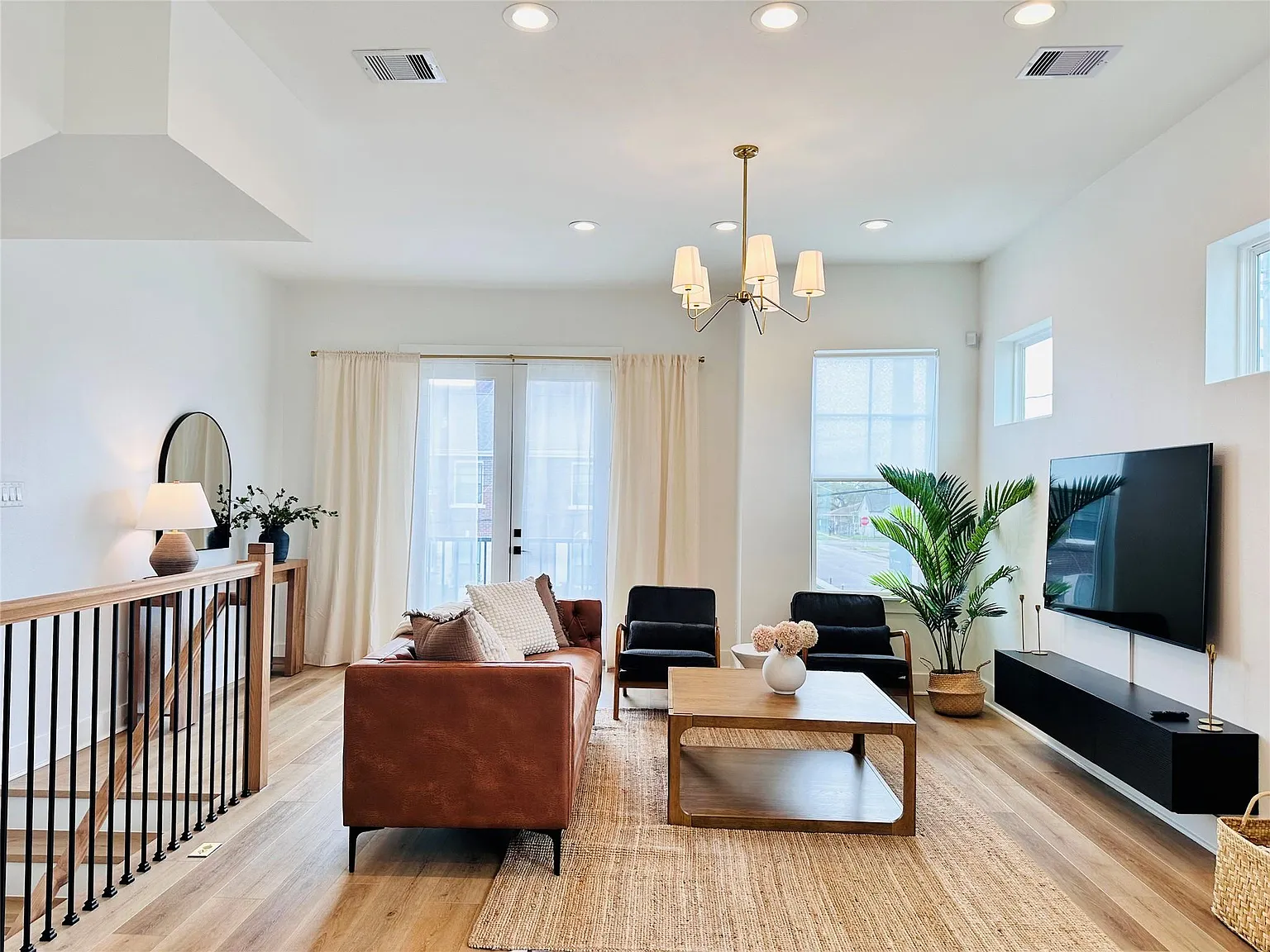 3 bed, 3.5 bath, 1795 sqft, $2,650 — Photo 4
