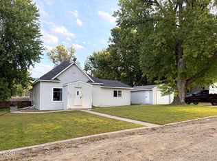 406 E Merrill St, Castlewood, SD 57223