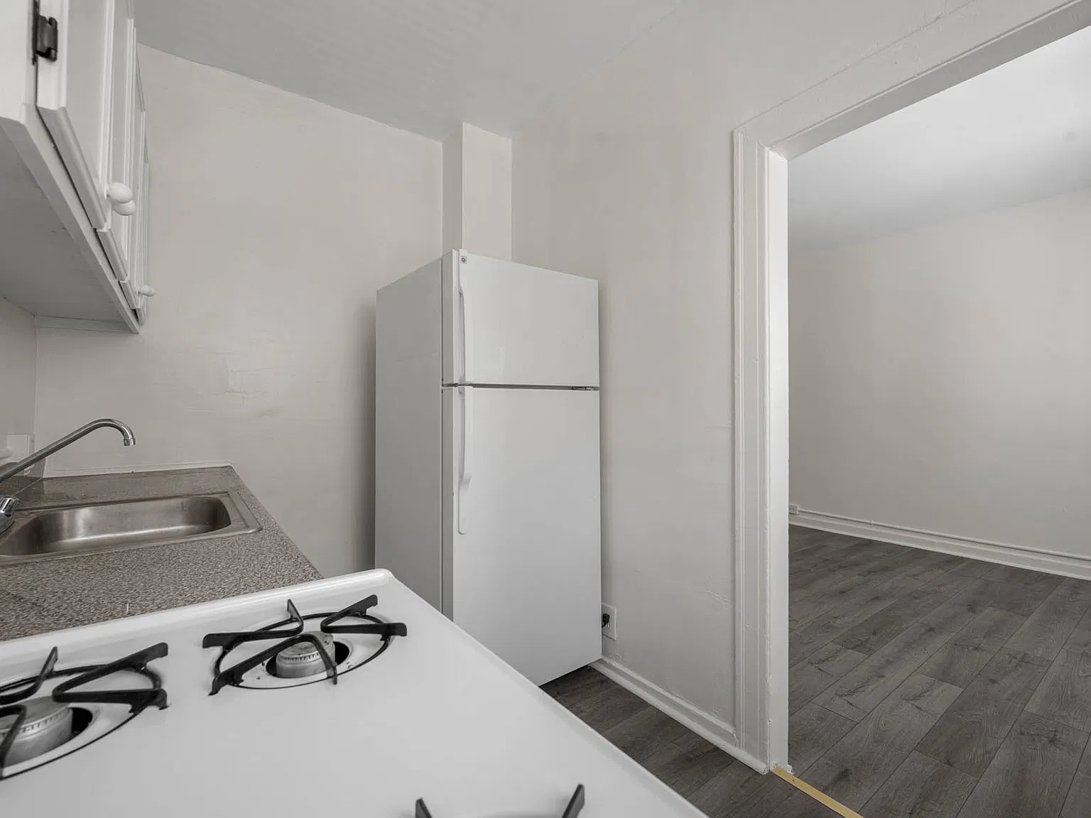 514 Union Dr — Photo 3