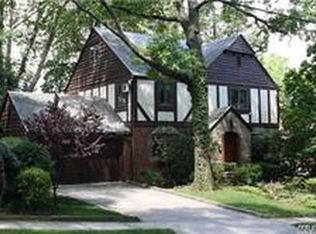 179-43 Tudor Rd #WH, Jamaica, NY 11432