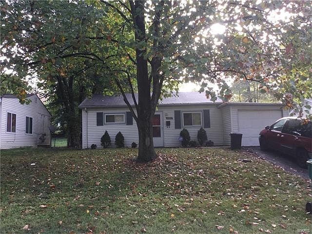 1st image of 10062 Earl Dr