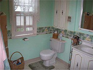5th image of 8321 Pershing Ave