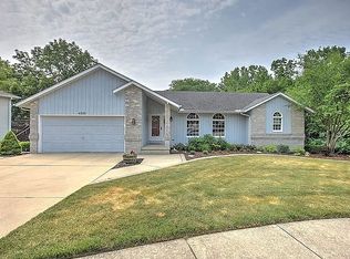 4535 Williamsburg Dr, Decatur, IL 62521