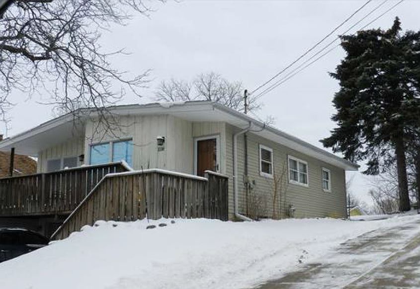 2nd image of 1116 Madison St