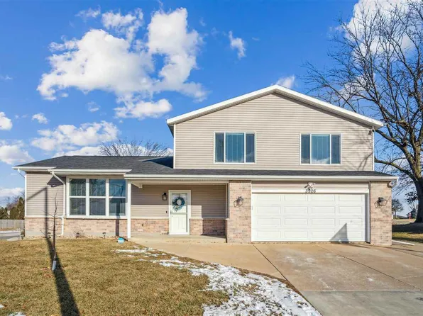 3926 1st Ave NW, Cedar Rapids, IA 52405