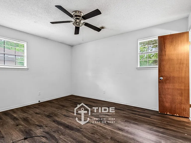 123 E Edgefield Dr — Photo 14