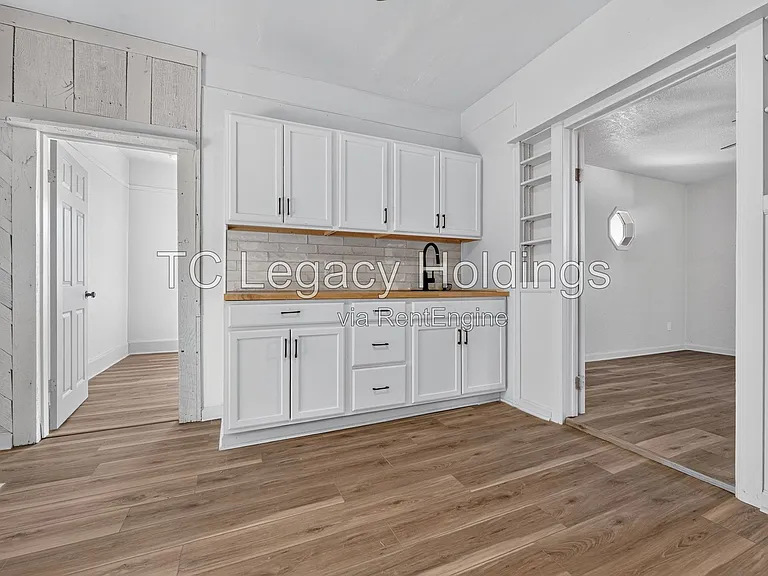 200 Reeves Ave — Photo 16